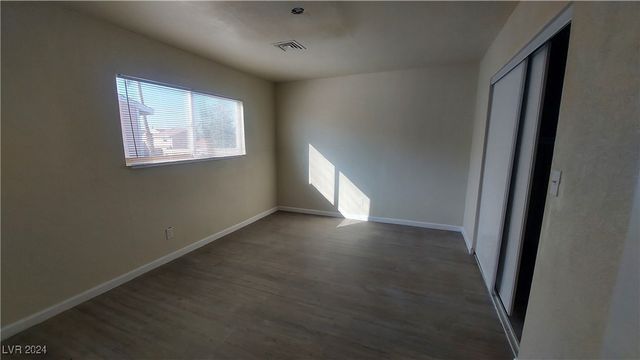 5116 Gray Lane H, Las Vegas, NV 89119