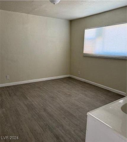 5116 Gray Lane H, Las Vegas, NV 89119