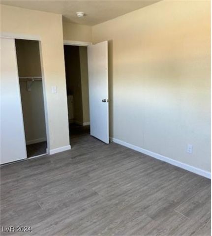 5116 Gray Lane H, Las Vegas, NV 89119