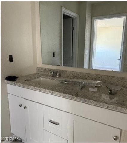 5116 Gray Lane H, Las Vegas, NV 89119