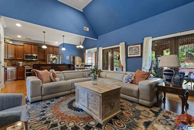 211 KENNISTON DALE, Pelham, AL 35124