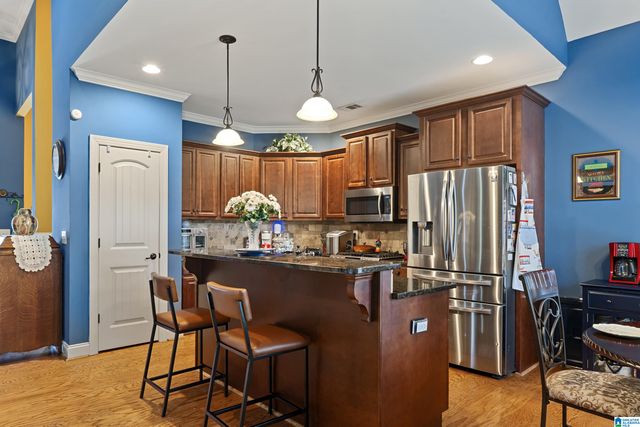 211 KENNISTON DALE, Pelham, AL 35124
