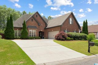 211 KENNISTON DALE, Pelham, AL 35124