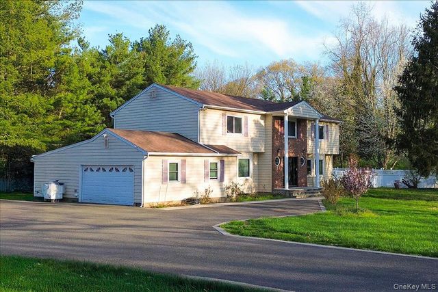 2 Vanderbilt Parkway, Dix Hills, NY 11746