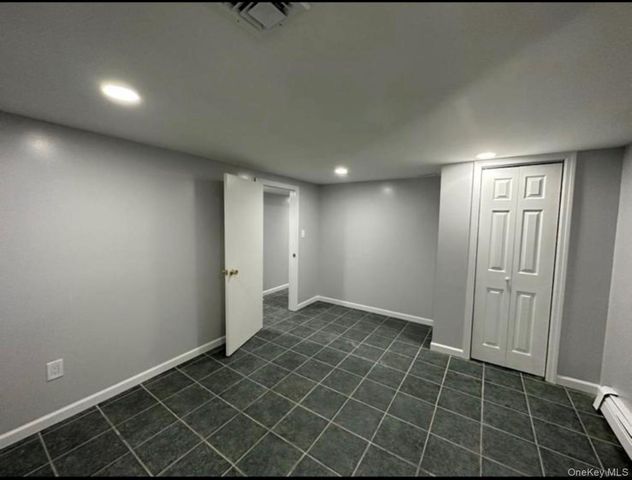 2 Vanderbilt Parkway, Dix Hills, NY 11746