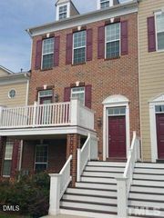 10410 Sablewood Drive 102, Raleigh, NC 27617
