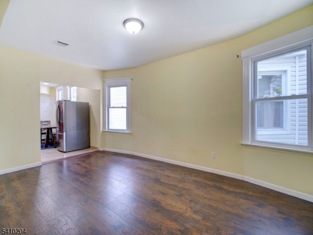 52 Amherst St, East Orange City, NJ 07018 — photo 3