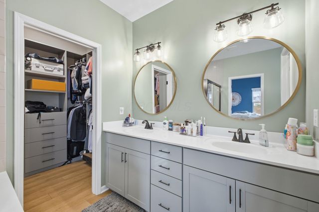 8197 Narrow Leaf Drive, Blacklick, OH 43004