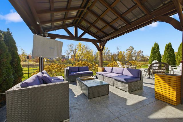 8197 Narrow Leaf Drive, Blacklick, OH 43004