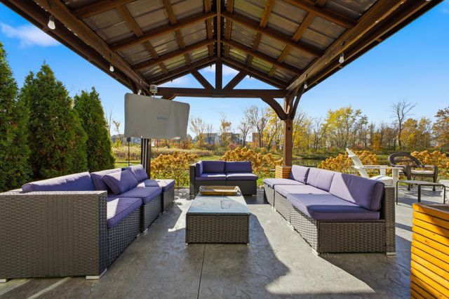 8197 Narrow Leaf Drive, Blacklick, OH 43004