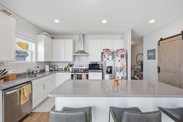 8197 Narrow Leaf Drive, Blacklick, OH 43004