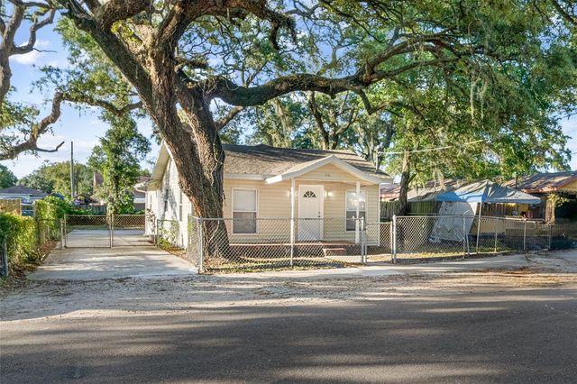 2116 E ELLICOTT STREET, Tampa, FL 33610
