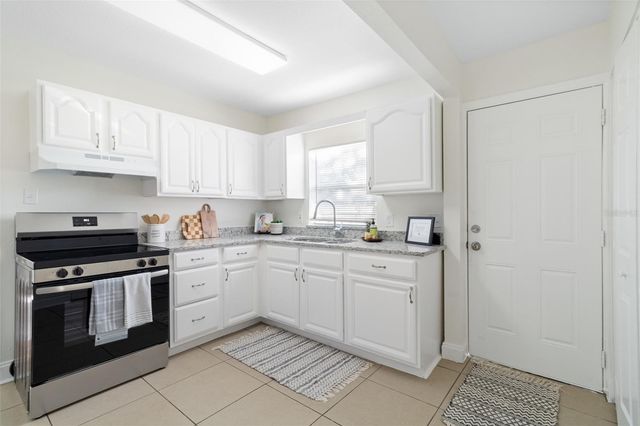 2116 E ELLICOTT STREET, Tampa, FL 33610