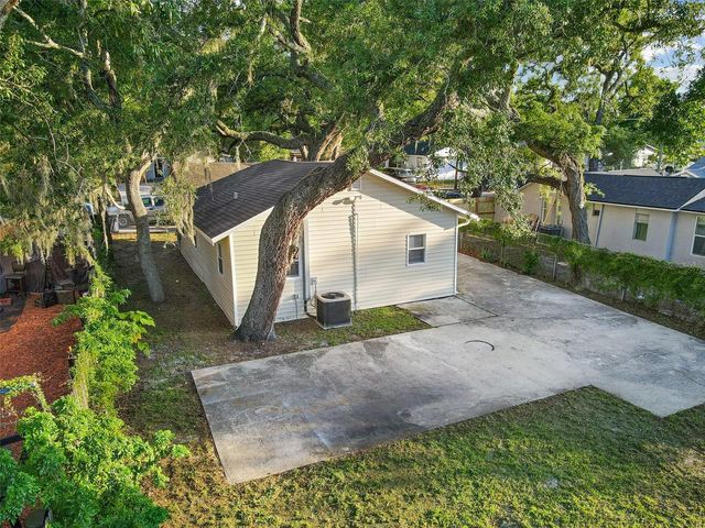 2116 E ELLICOTT STREET, Tampa, FL 33610