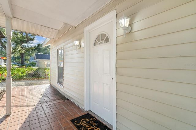 2116 E ELLICOTT STREET, Tampa, FL 33610