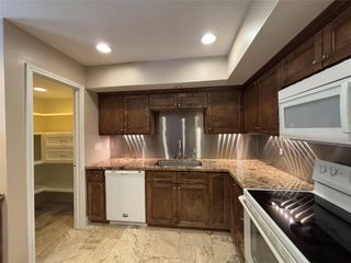 2219 Triway Lane 240, Houston, TX 77043