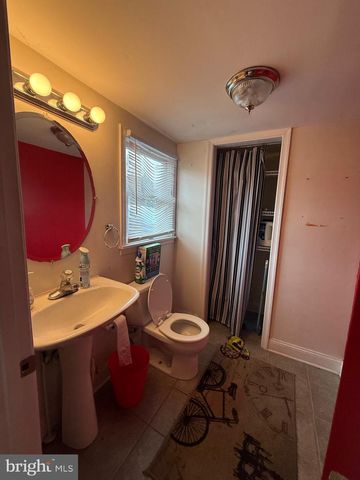 7306 BELAIR RD, Baltimore, MD 21206