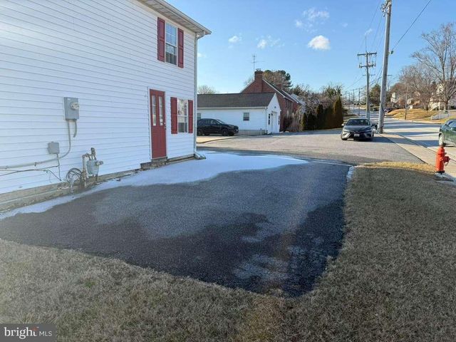 7306 BELAIR RD, Baltimore, MD 21206