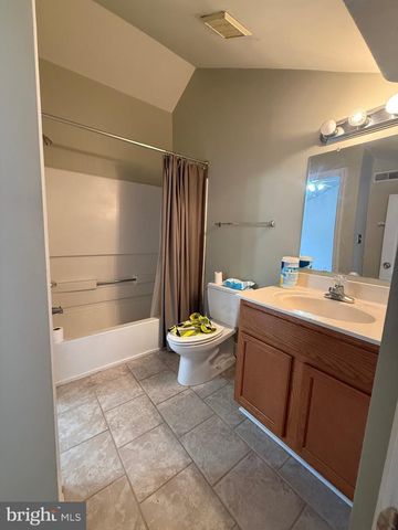 7306 BELAIR RD, Baltimore, MD 21206