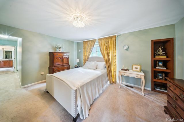 56764 Jewell Road, Shelby Charter Township, MI 48315