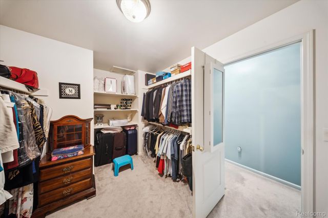 56764 Jewell Road, Shelby Charter Township, MI 48315