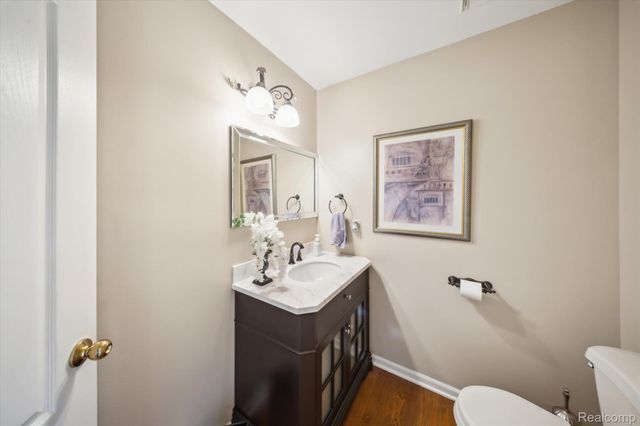 56764 Jewell Road, Shelby Charter Township, MI 48315