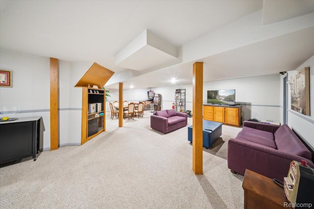 56764 Jewell Road, Shelby Charter Township, MI 48315