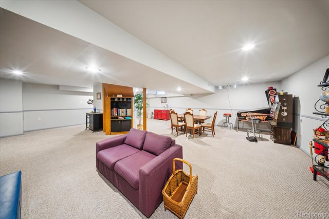 56764 Jewell Road, Shelby Charter Township, MI 48315