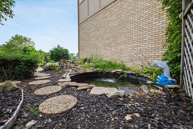 56764 Jewell Road, Shelby Charter Township, MI 48315