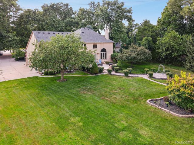 56764 Jewell Road, Shelby Charter Township, MI 48315