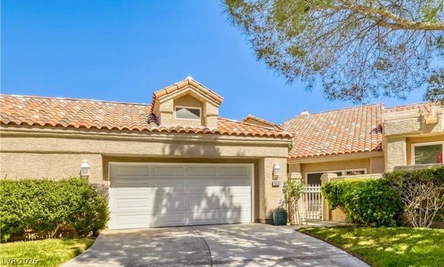 8243 Round Hills Circle, Las Vegas, NV 89113