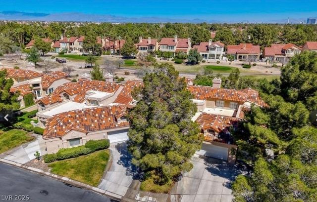 8243 Round Hills Circle, Las Vegas, NV 89113