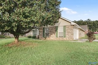 2404 Slatemill Drive SW, Huntsville, AL 35803