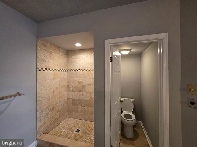 6163 MAIN ST, Voorhees, NJ 08043