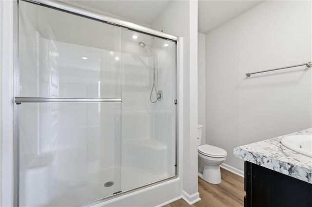 423 Park Hill Drive, Tonganoxie, KS 66086