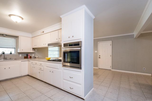 75 Indian Trail, Little Rock, AR 72227
