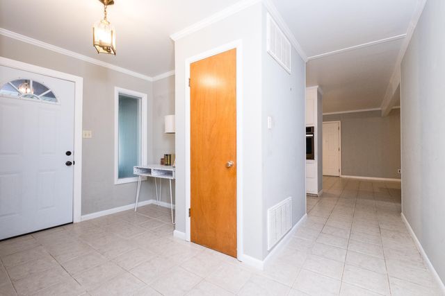 75 Indian Trail, Little Rock, AR 72227