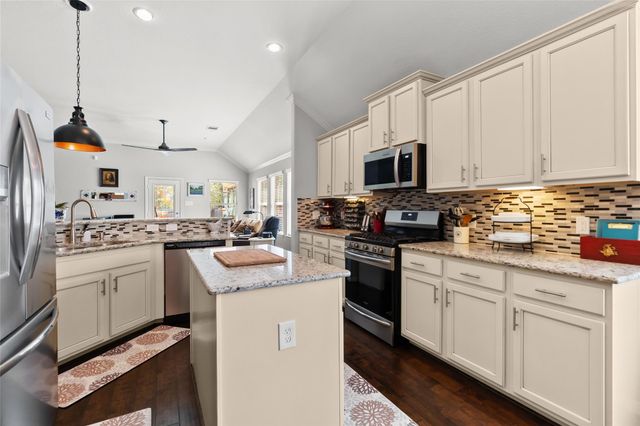 199 Capriccio Lane, Montgomery, TX 77316