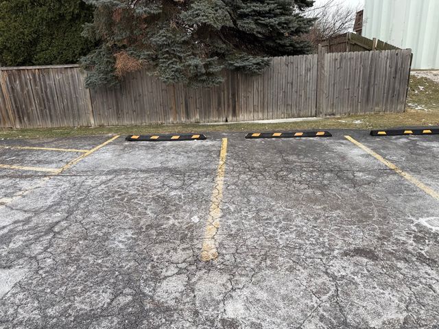 4208 Central Road 4F, Glenview, IL 60025