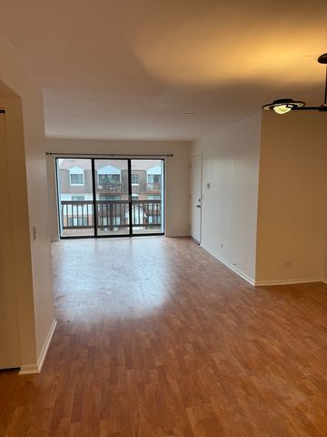 4208 Central Road 4F, Glenview, IL 60025