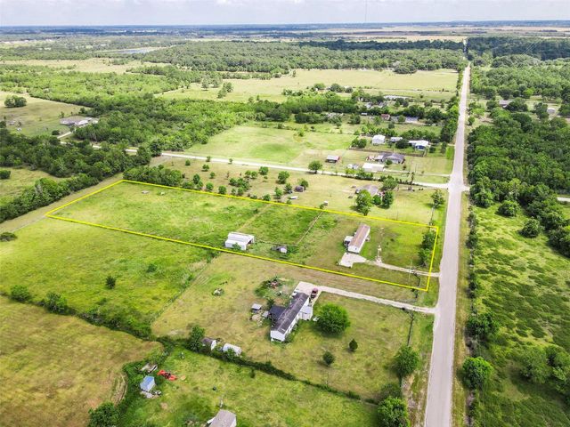 9860 County Road 200, Alvin, TX 77511