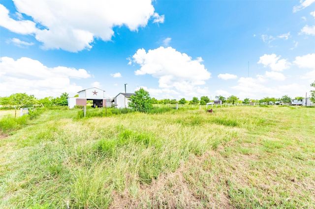 9860 County Road 200, Alvin, TX 77511