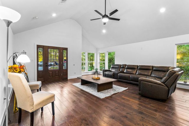 112 Glen Haven, Livingston, TX 77351