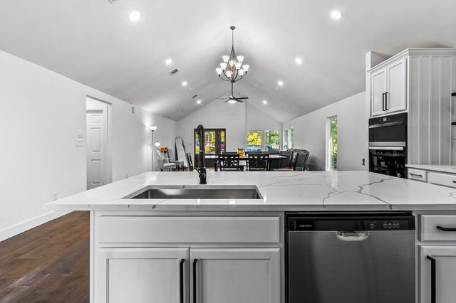 112 Glen Haven, Livingston, TX 77351