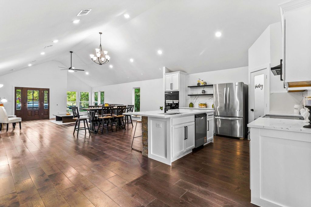 112 Glen Haven, Livingston, TX 77351