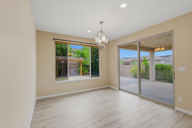 9340 Bear Lake Way NW, Albuquerque, NM 87120