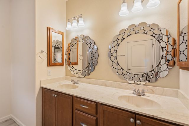 9340 Bear Lake Way NW, Albuquerque, NM 87120