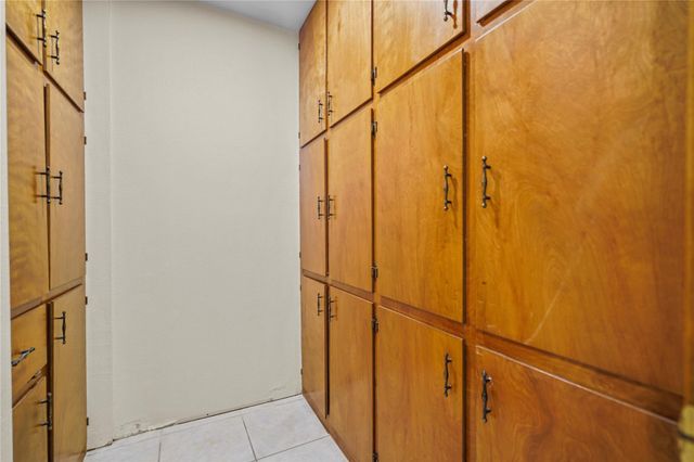 412 Commanche Trail, Wallisville, TX 77597