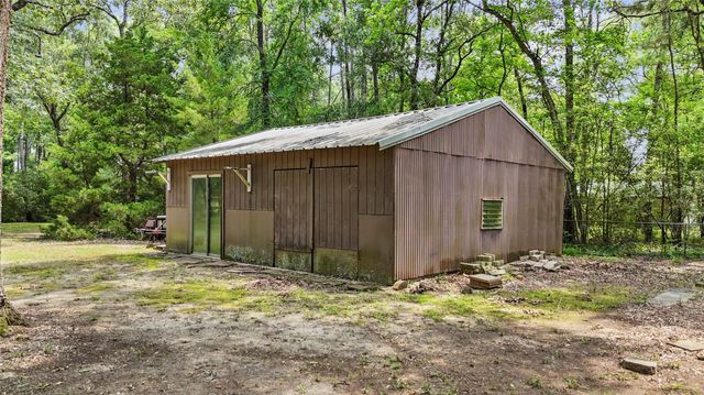 412 Commanche Trail, Wallisville, TX 77597