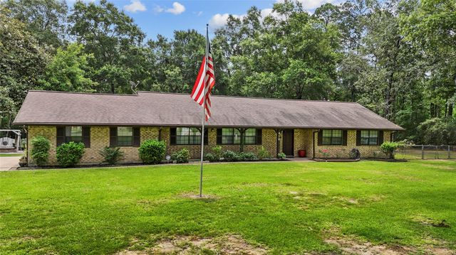 412 Commanche Trail, Wallisville, TX 77597